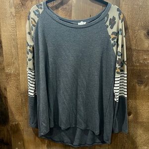 Long sleeve gray waffle knit shirt